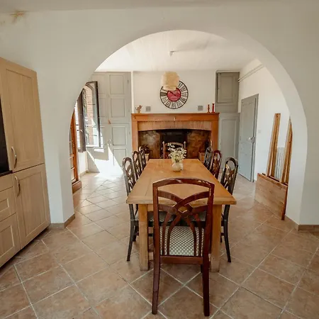 Prázdninový dům Maison De Caractere, Vue Sur Prive Et Vignes